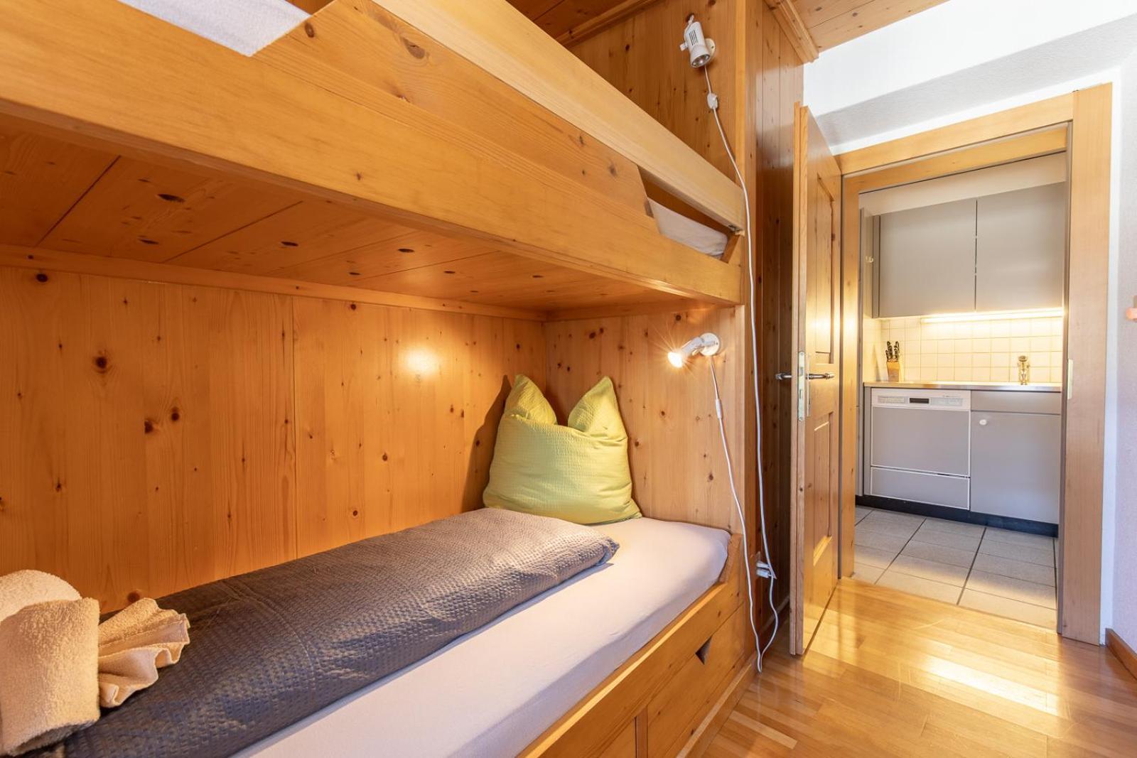 Chasa Tredeschin Apartment Scuol Bagian luar foto